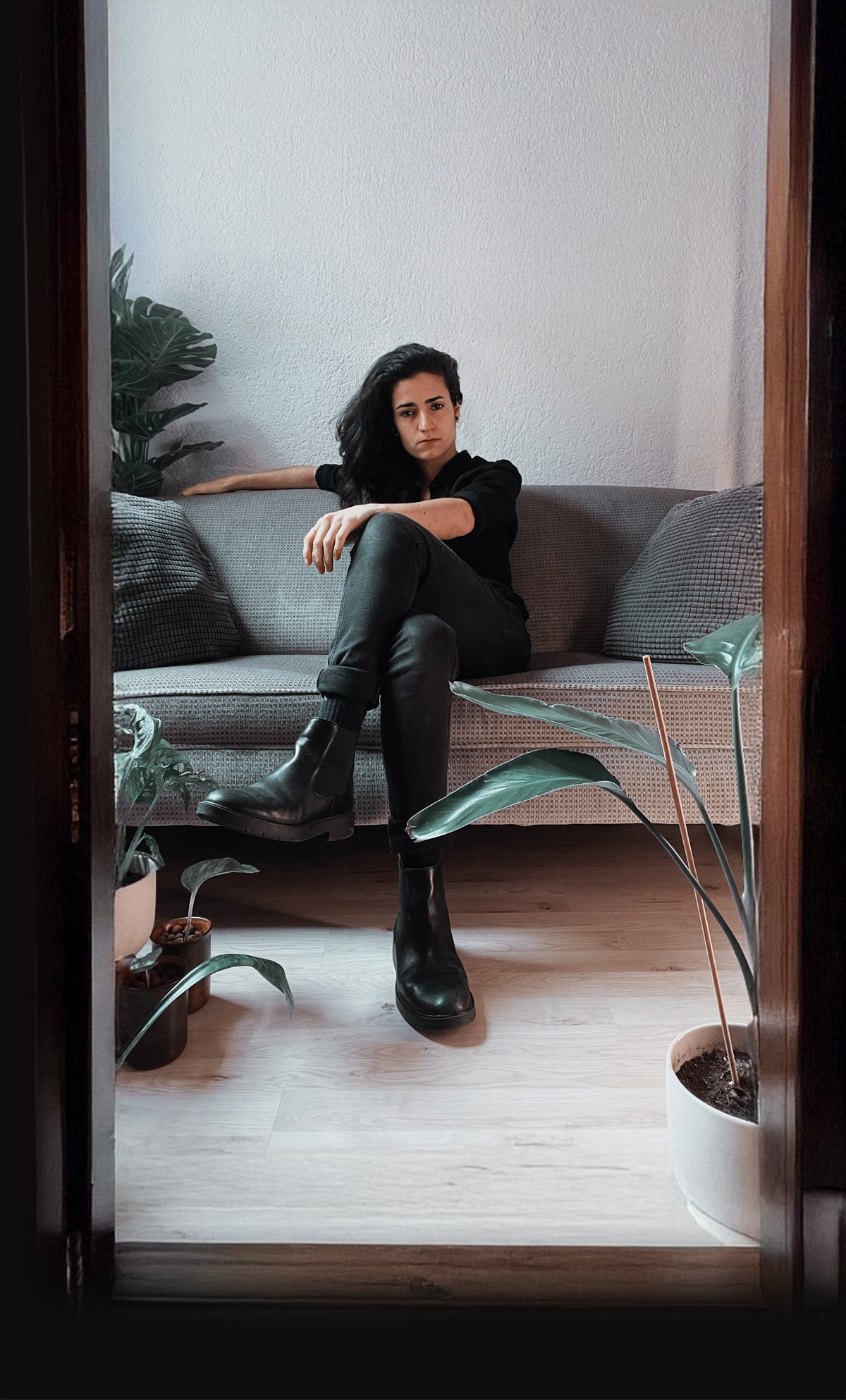 Mentorin und Coach Deniz Celebi für Selbstliebe Coaching und Identitätsarbeit